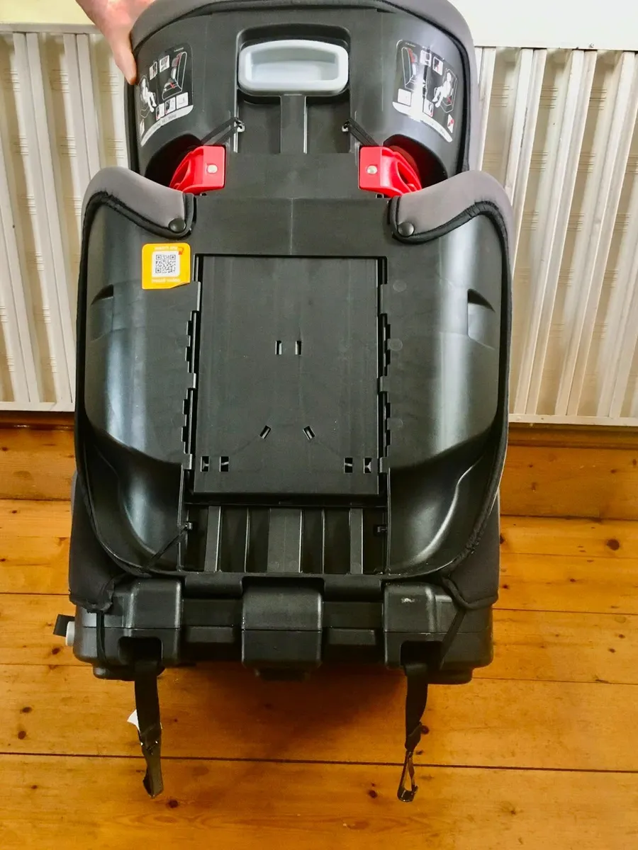 Joie Carseat (4-12 years) - Image 3