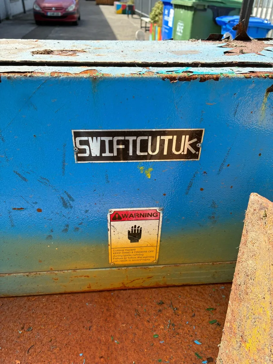 2m x 3mn  guillotine - Image 4