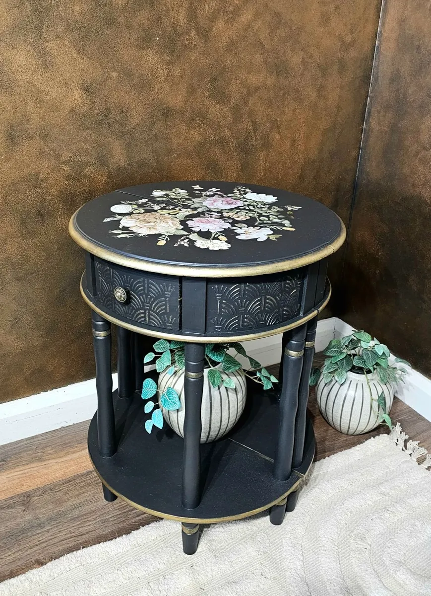 Half moon side tables / Nightstands - Image 2
