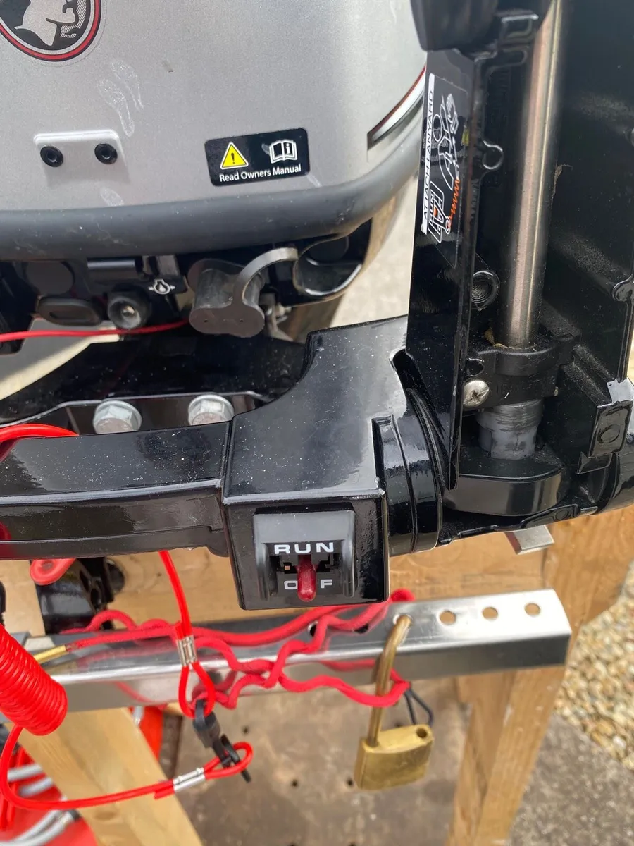 FOR SALE MARINER Four stroke 9.9 Engine. - Image 2