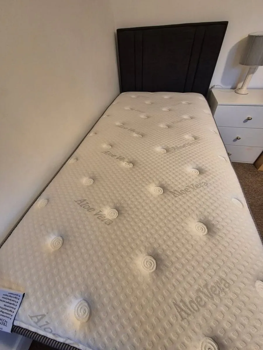 Single bed with mattress - Image 4