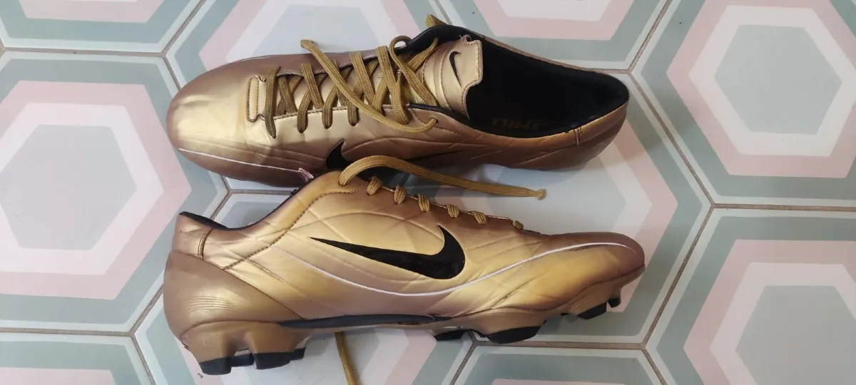 Nike Mercurial Vapor II R9 Gold FG Football Boots - Image 1