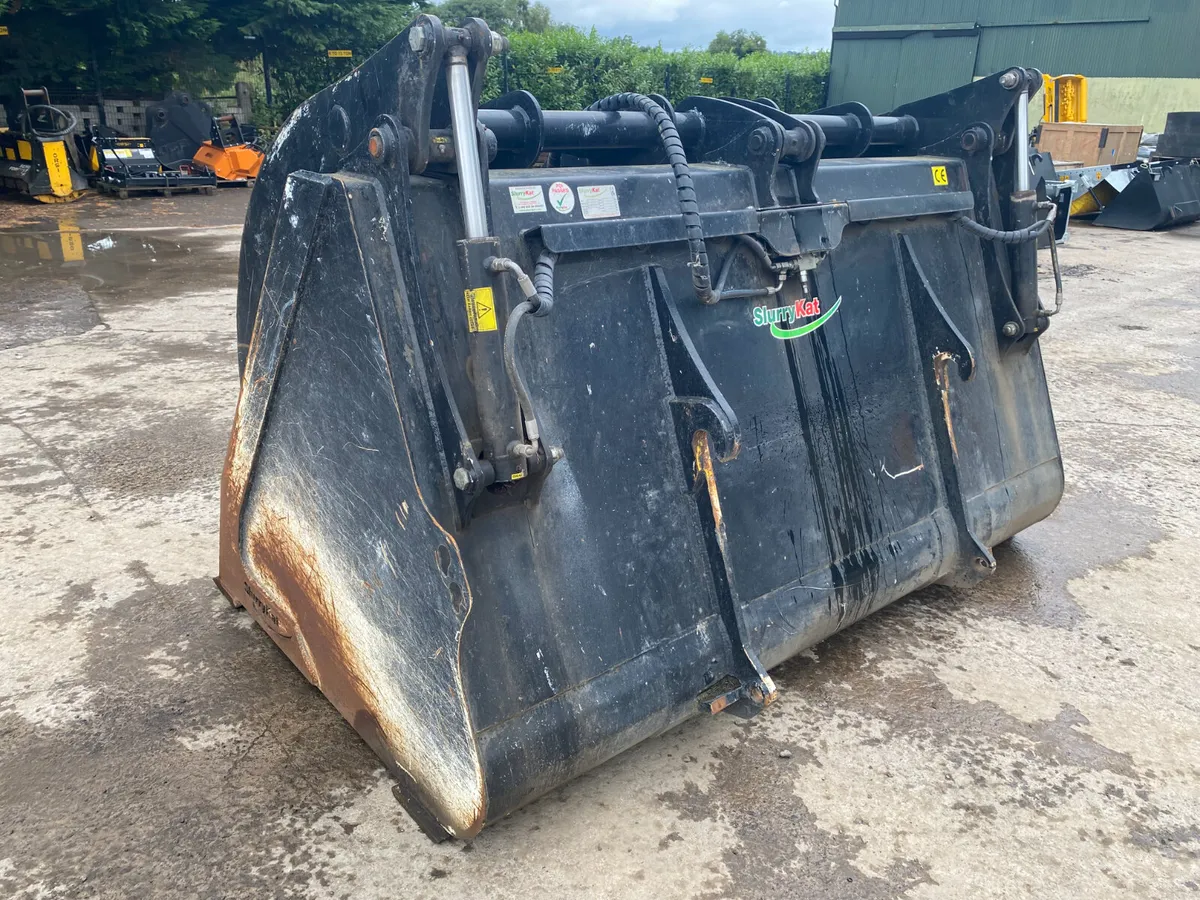 Slurrykat 2.5M3 Double Clamp Bucket - Image 2