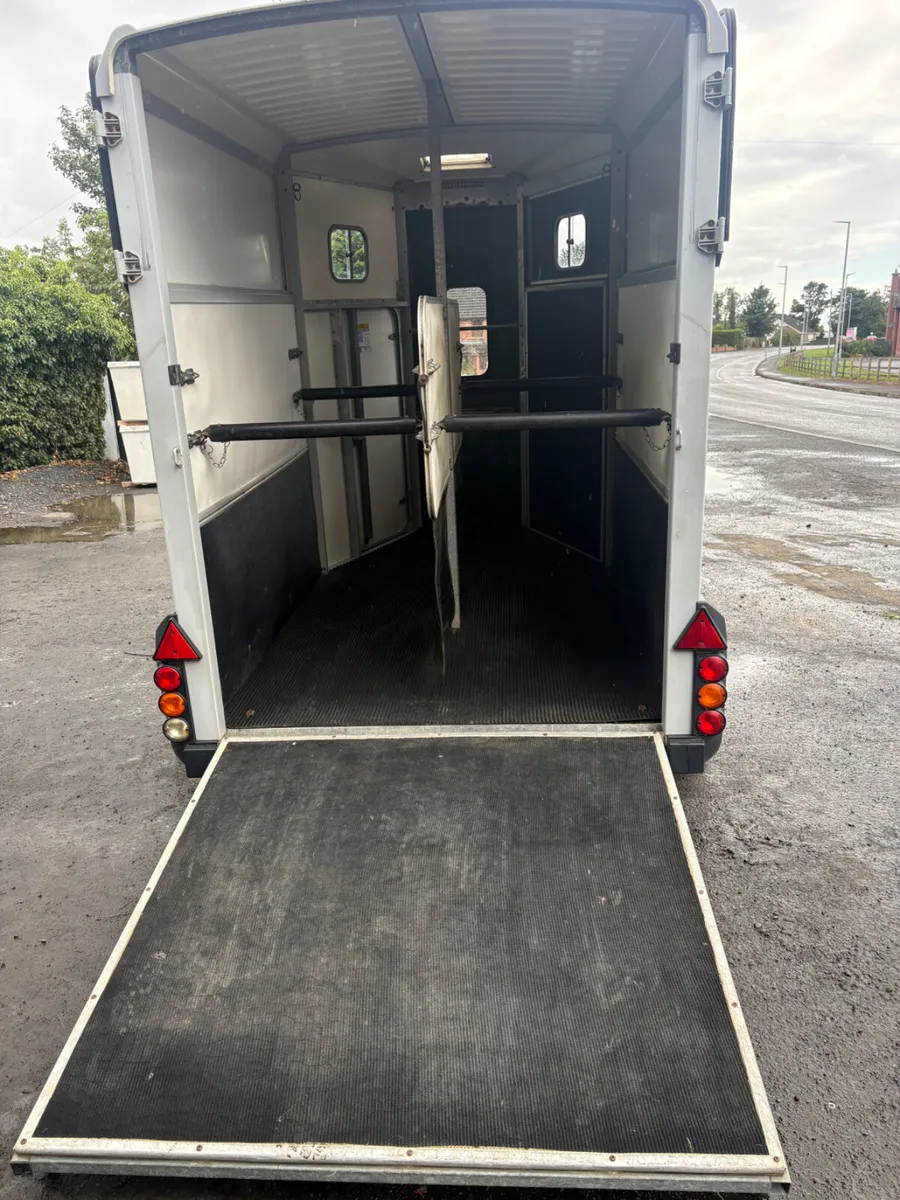 Ifor Williams 506 horse box - Image 3