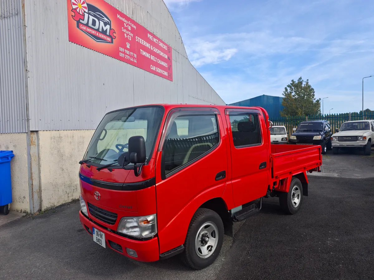 Toyota dyna 2006 5700km  from new - Image 1