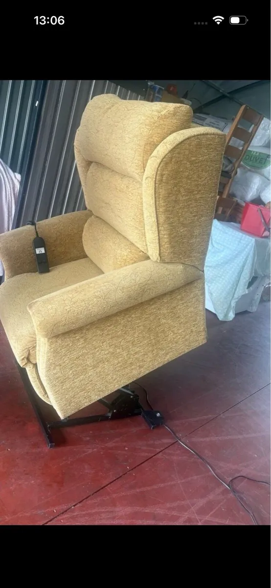 Lift and rise chair - Image 2
