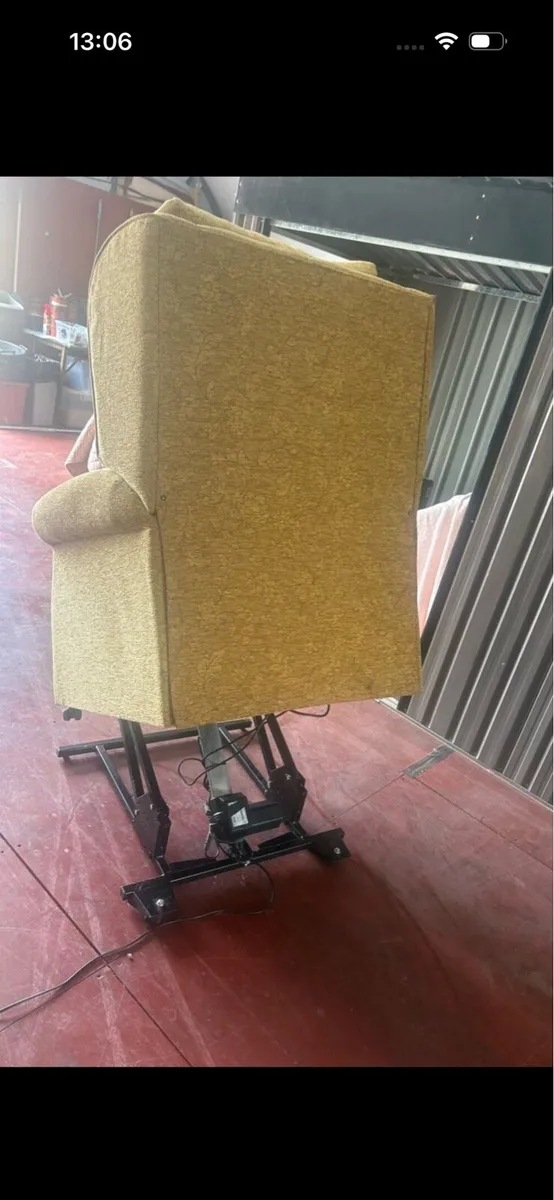 Lift and rise chair - Image 3