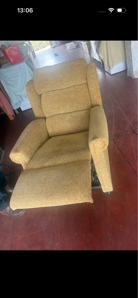 Lift and rise chair - Image 4