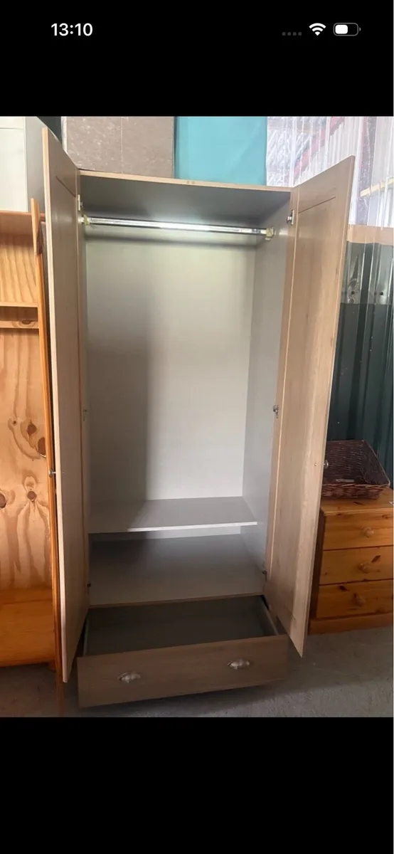 Wardrobe with drawer - Image 3