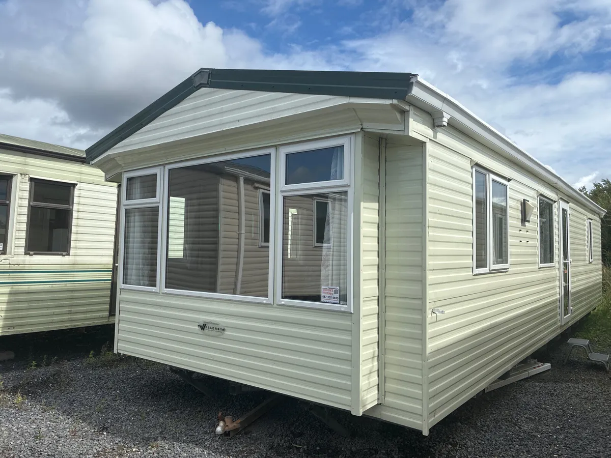 THIS WILLERBY SALISBURY IS A PRIME CHOICE - Image 2