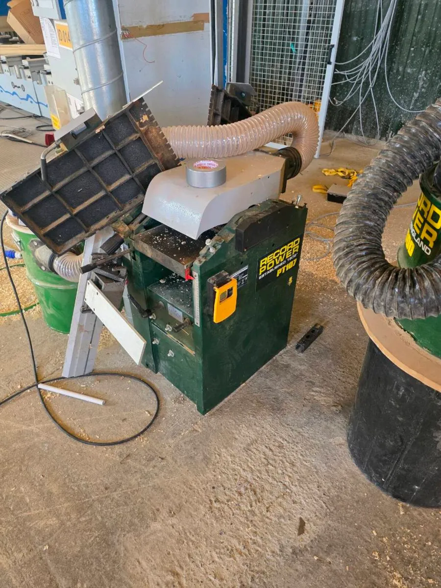Record power pt 107 planer with extractor - Image 4