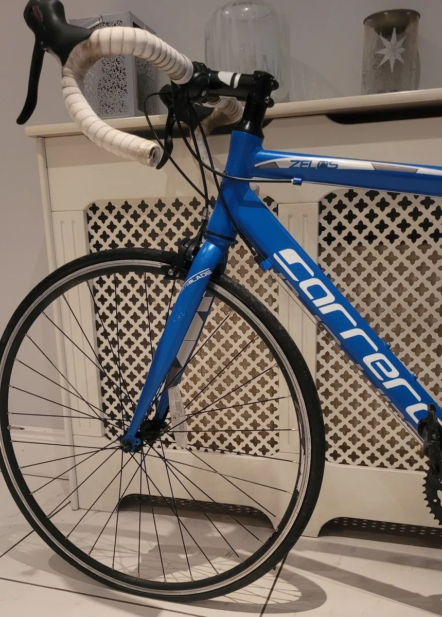 Road bike - Image 1