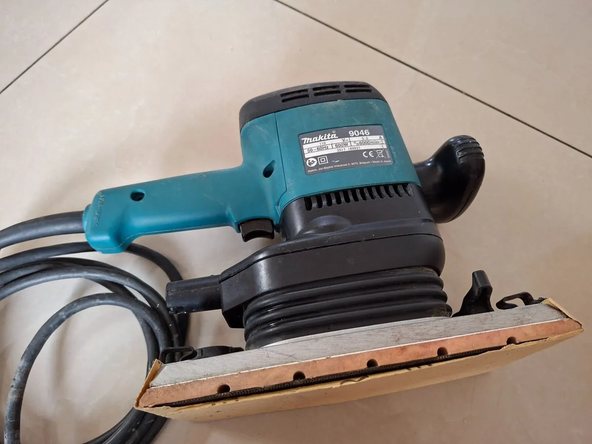 Makita 9046 Orbital Sander 110v - Image 4