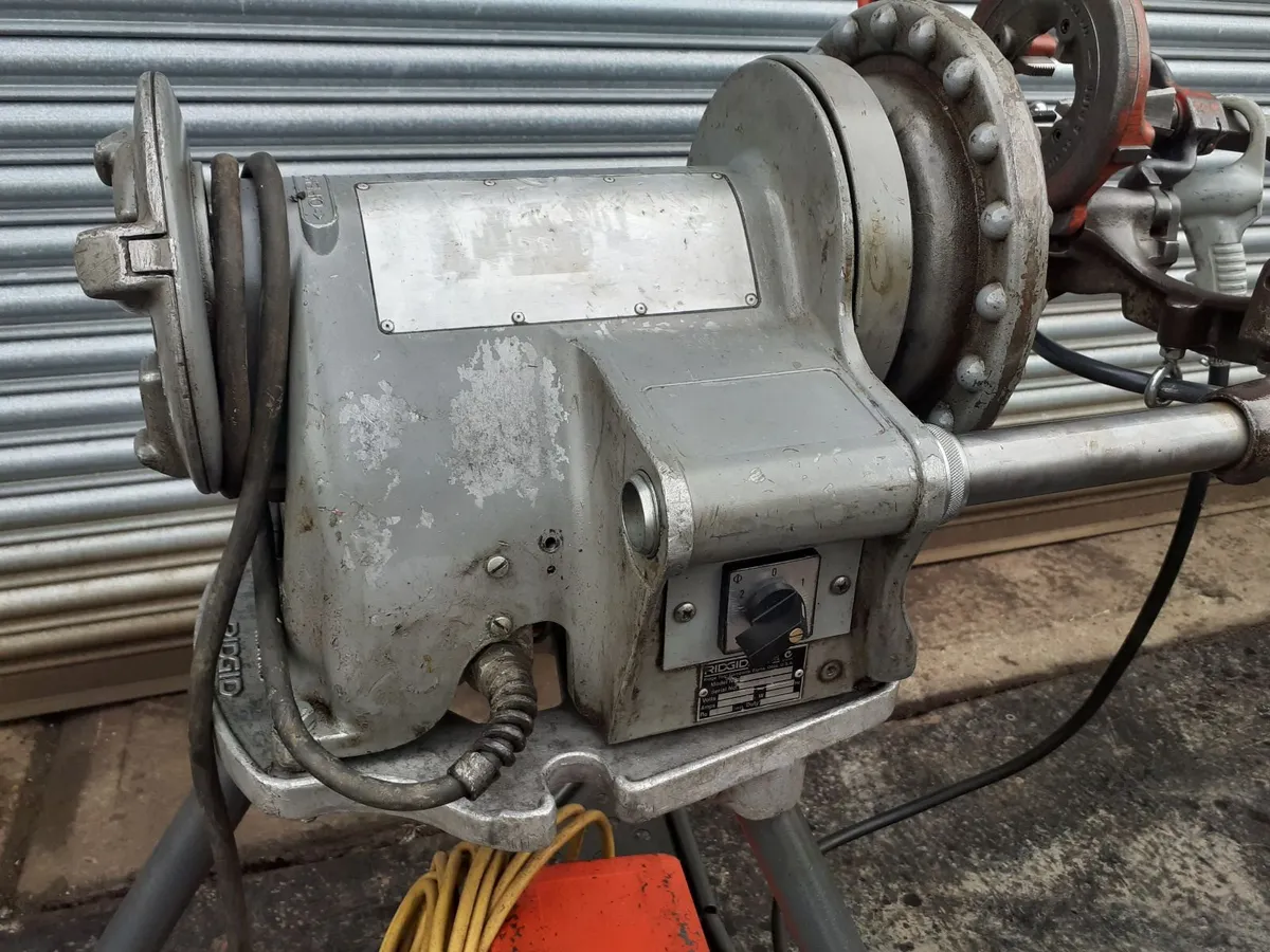 RIDGID 300 THREADINyG MACHINE - Image 2