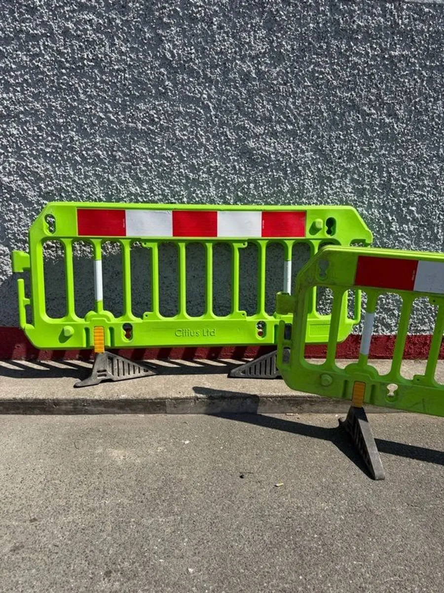 Crowd Control Barrier Plastic Barrier - Image 1