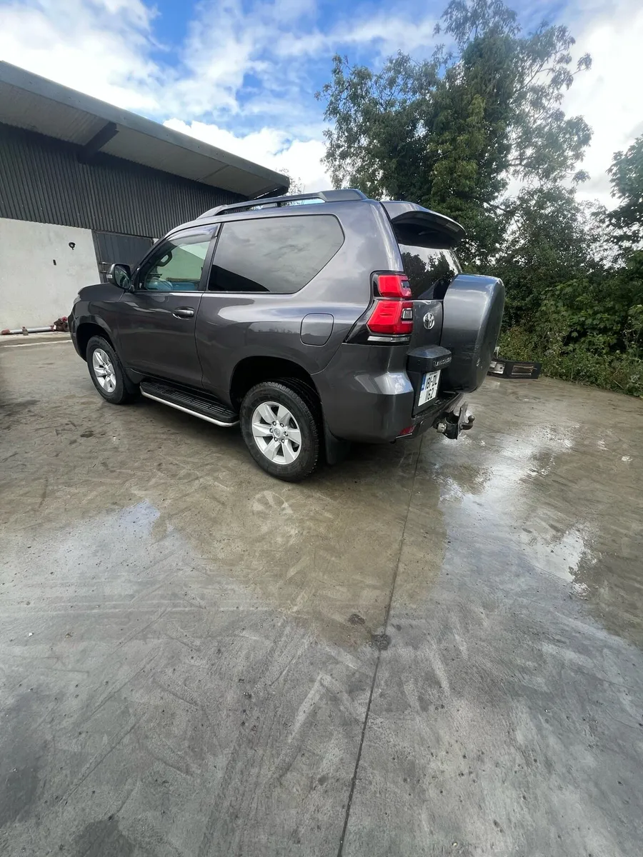 Immaculate 2018 SWB Land Cruiser - Image 2