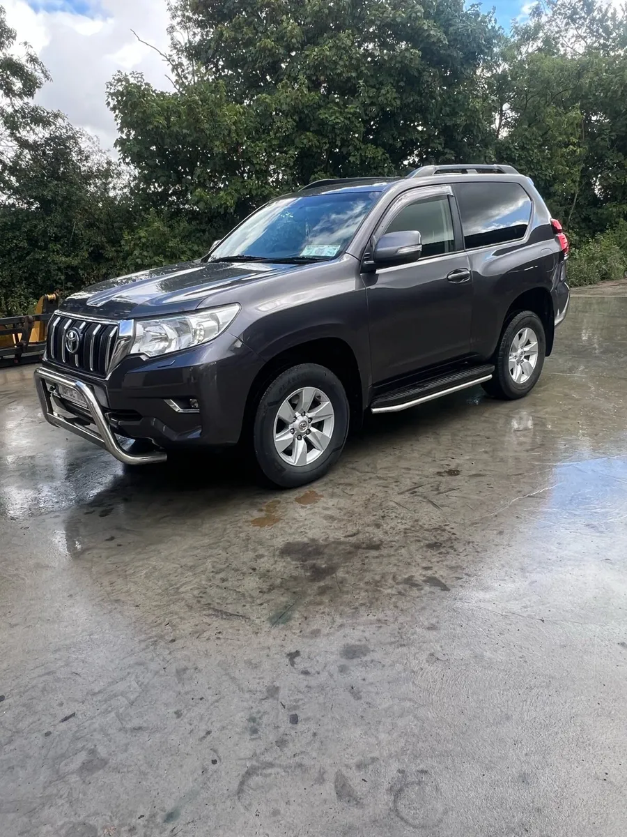 Immaculate 2018 SWB Land Cruiser - Image 3
