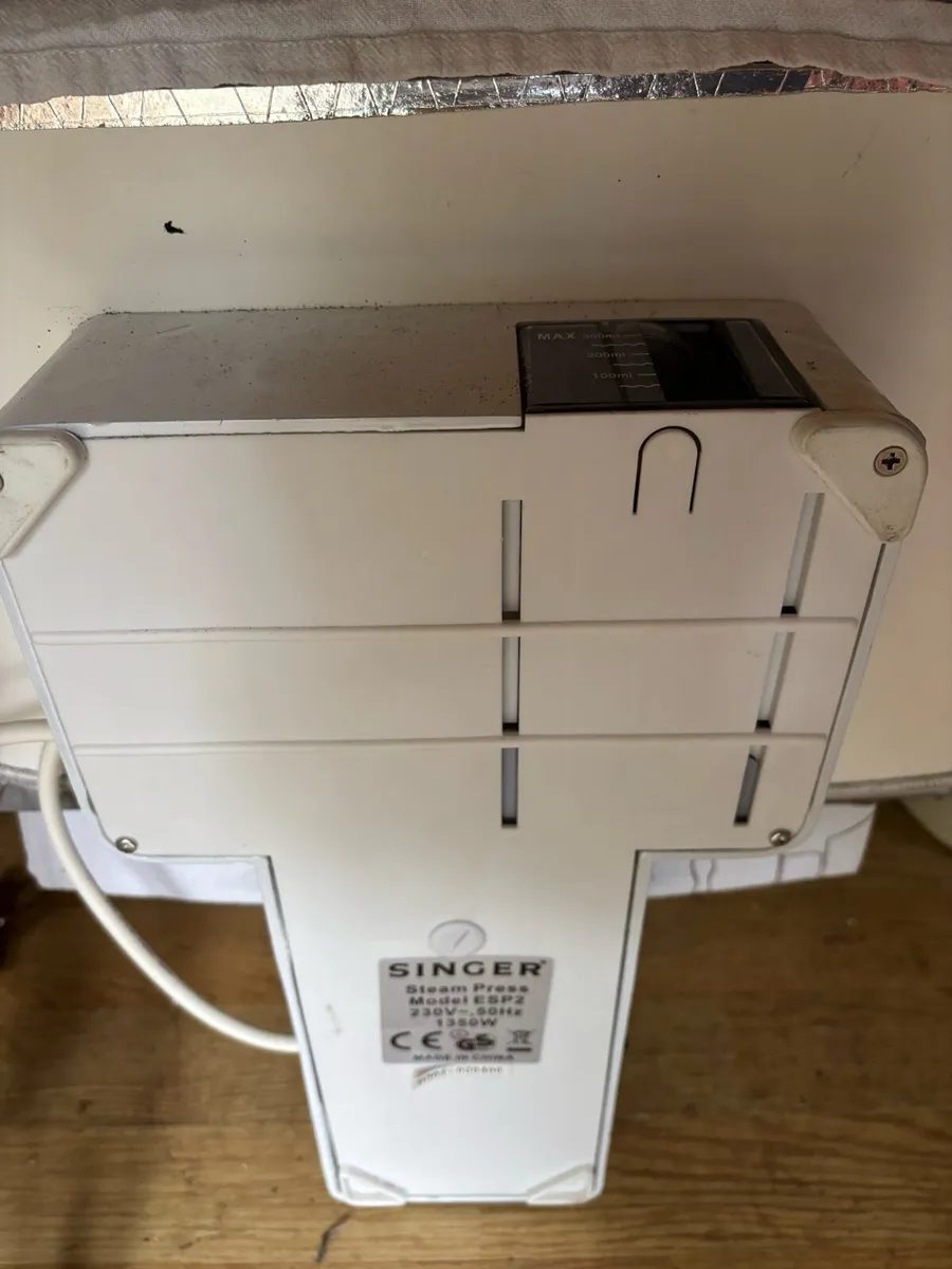 Singer steam press ironing board system - Image 4