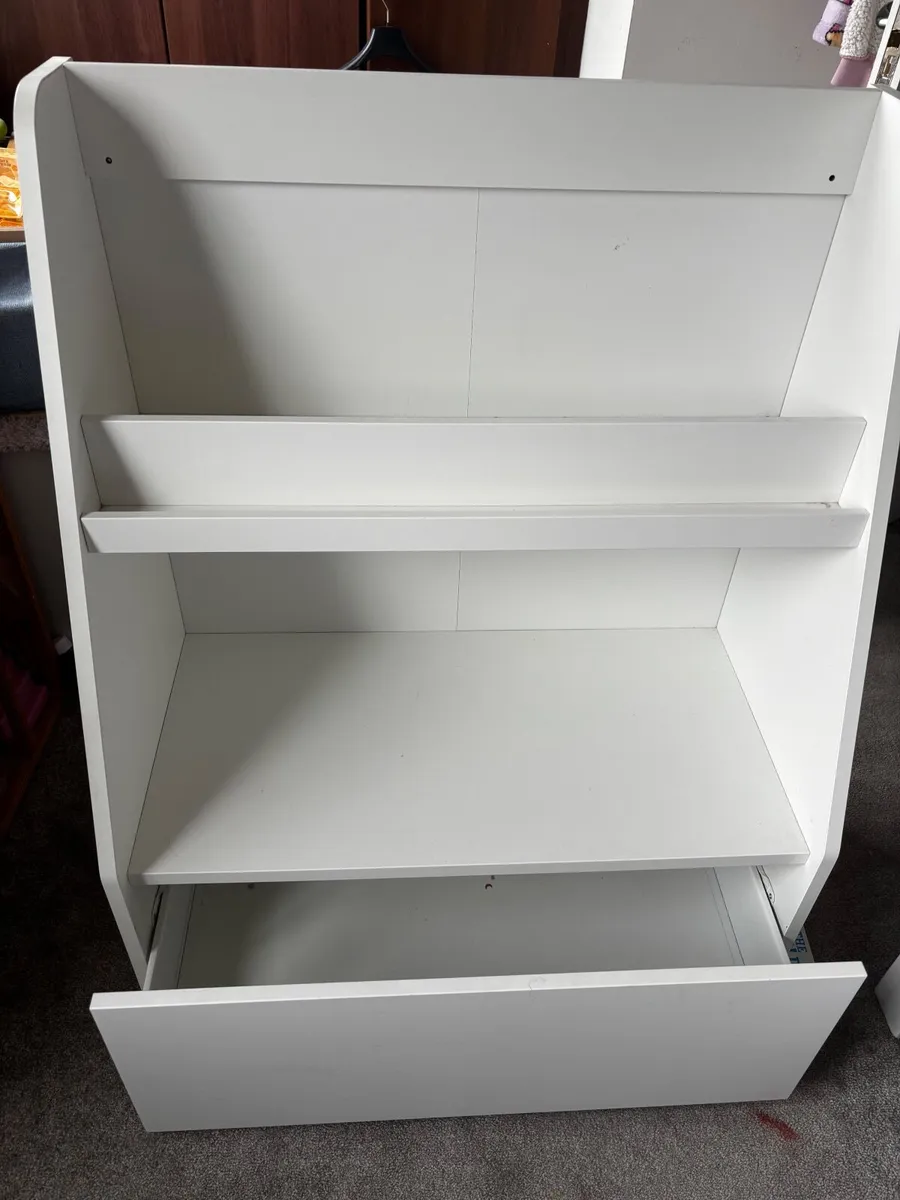 Book display with storage - Image 3