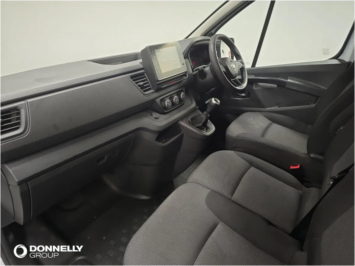 Renault Trafic Lwb Diesel Advance - Image 4