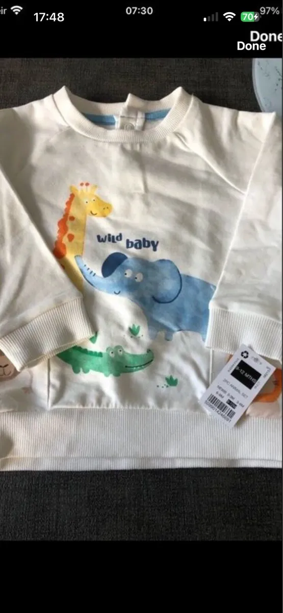 Boys BNWT sweater 9/12 mths €4 - Image 1