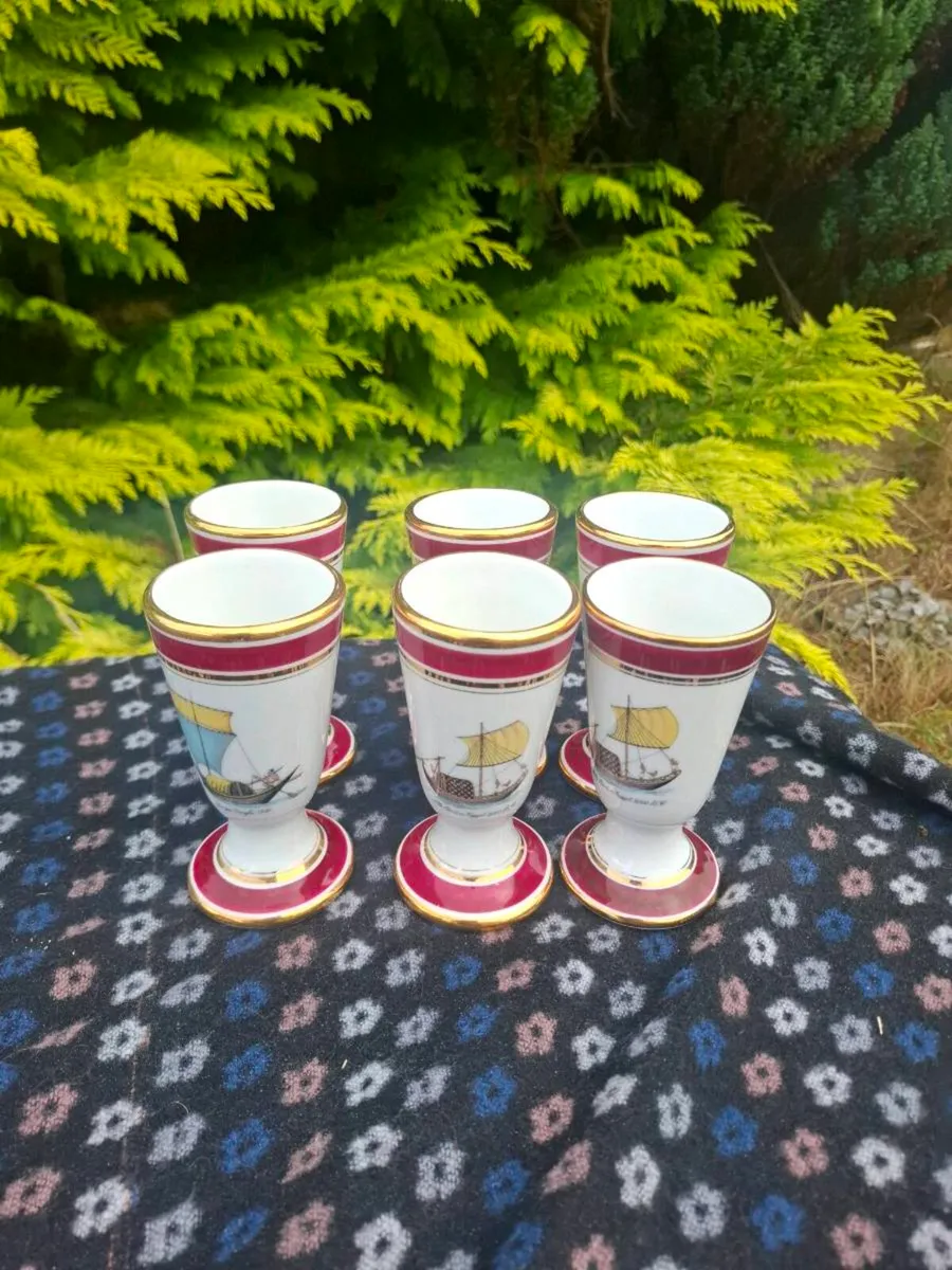 6 porcelain of paris cups - Image 1
