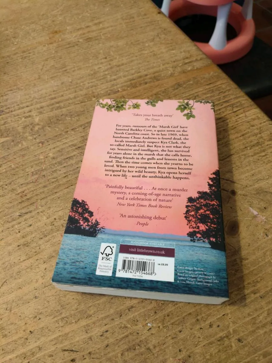 Paperback book, Where the crawdads sing, Delia Owe - Image 2