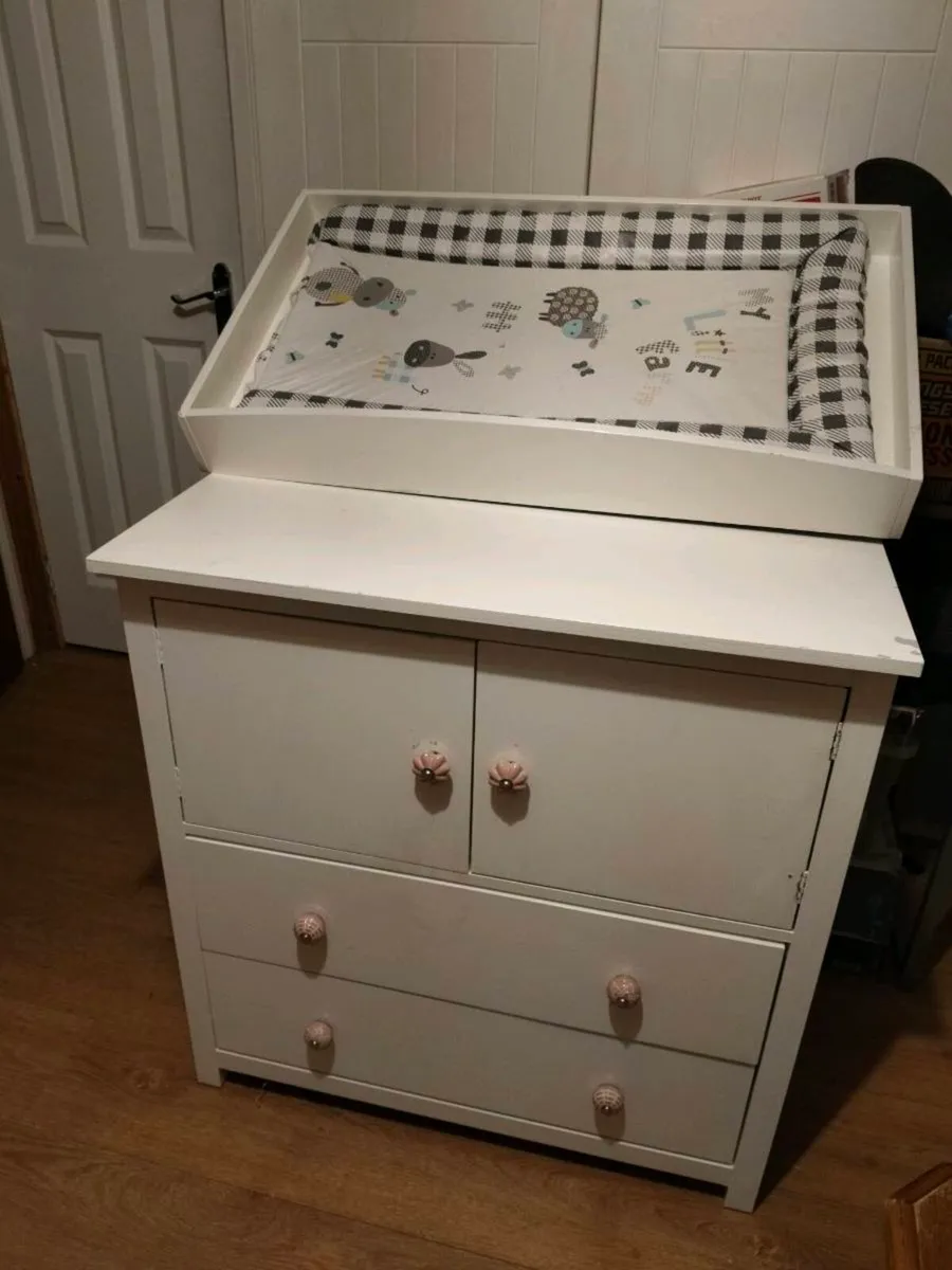 baby changing unit, painted white with 
a detachab - Image 3