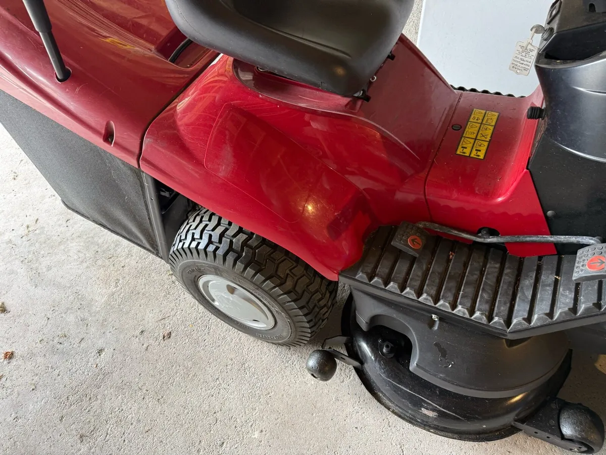 Ride on Mower - Image 3