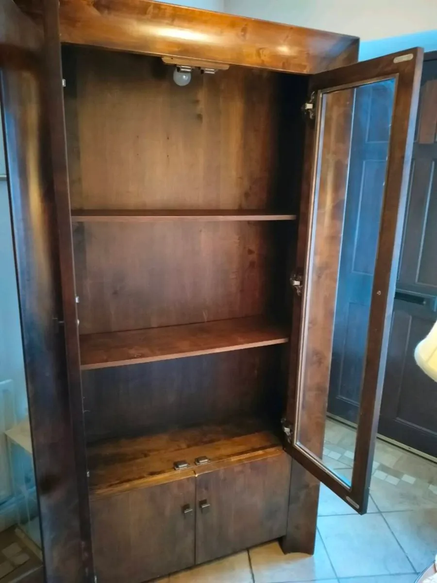 Solid Wood inlaid Display Cabinet 
Beautiful woode - Image 2