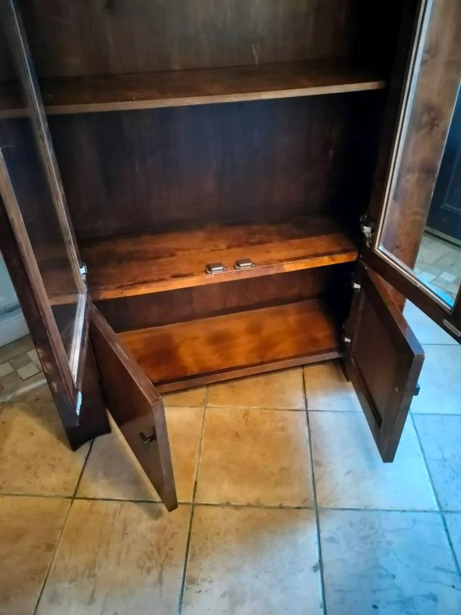 Solid Wood inlaid Display Cabinet 
Beautiful woode - Image 3