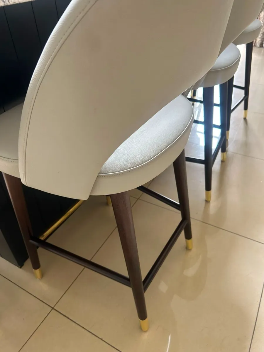 Custom Zola Leather Bar Stools – Set of 5 - Image 4