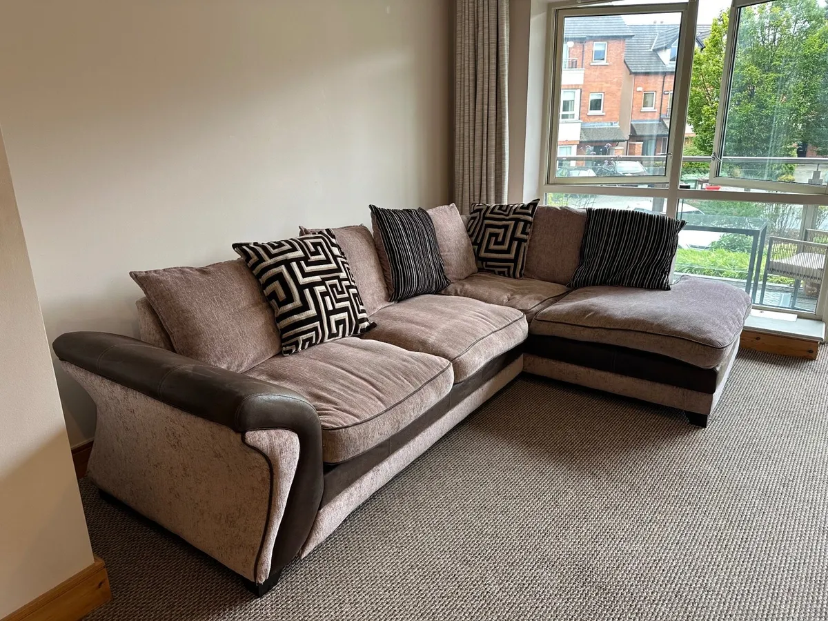 Couch - Image 1