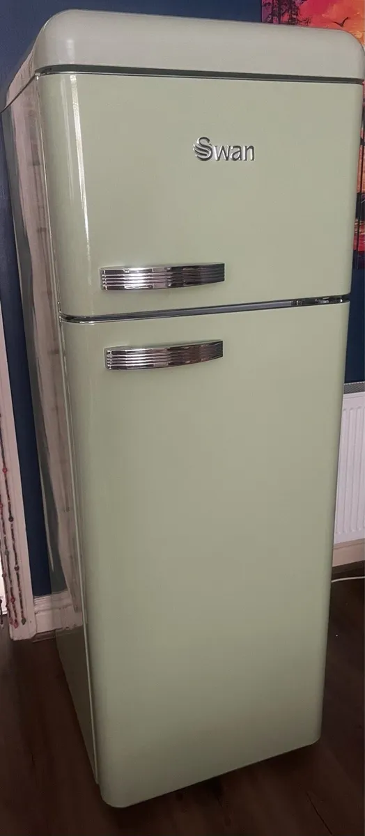 Swan Retro Green Top Mounted Fridge Freezer - Image 4