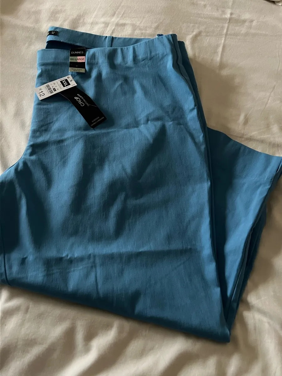 Ladies BNWT crop trousers size XXL €8 - Image 2