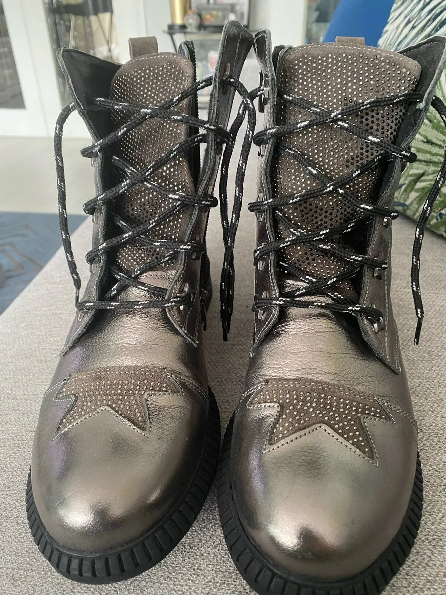Women’s Cinders Laced Boots Size - Image 1