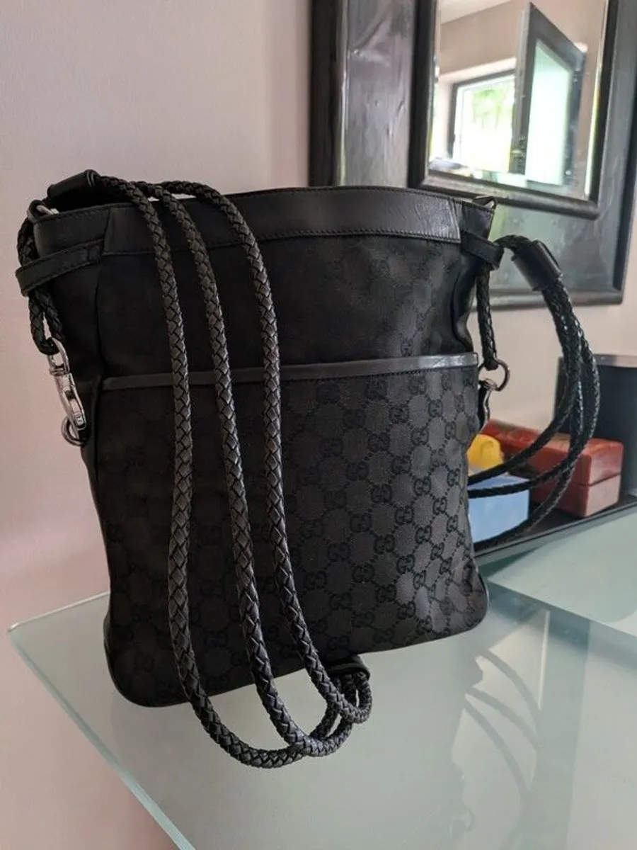 Gucci - Image 1