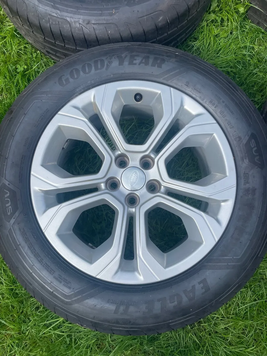 Alloys wheels Land/Range Rover 5x108 New Tyres - Image 4