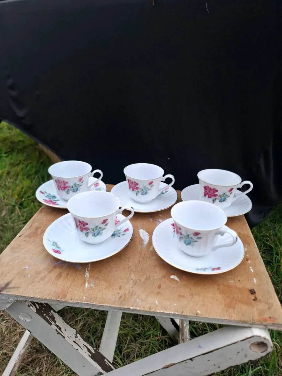 5 china espresso cups and saucers - Image 1