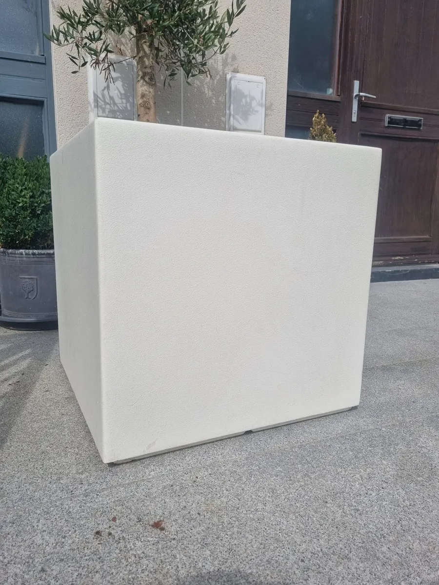 Plant Pot - Image 2