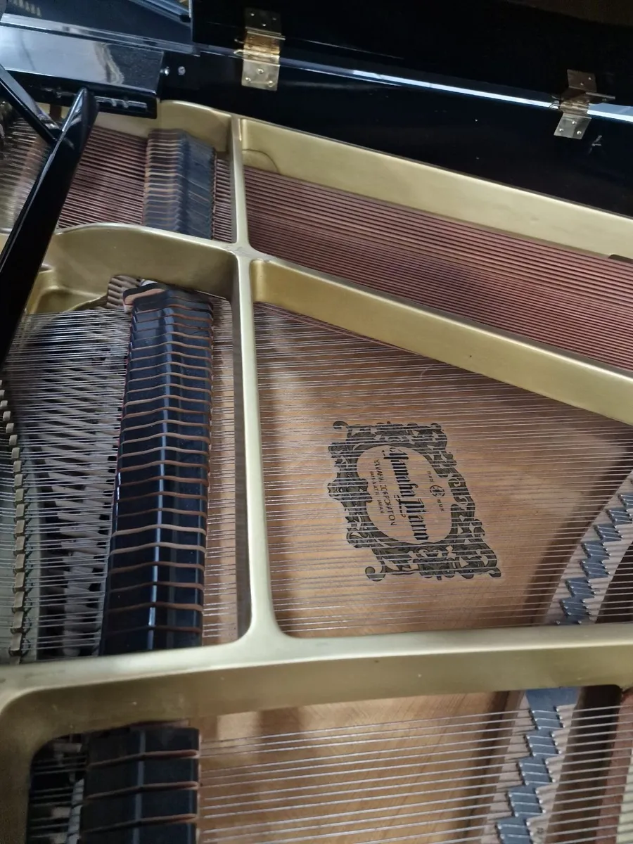 Yamaha GH1 Grand Piano - Image 4