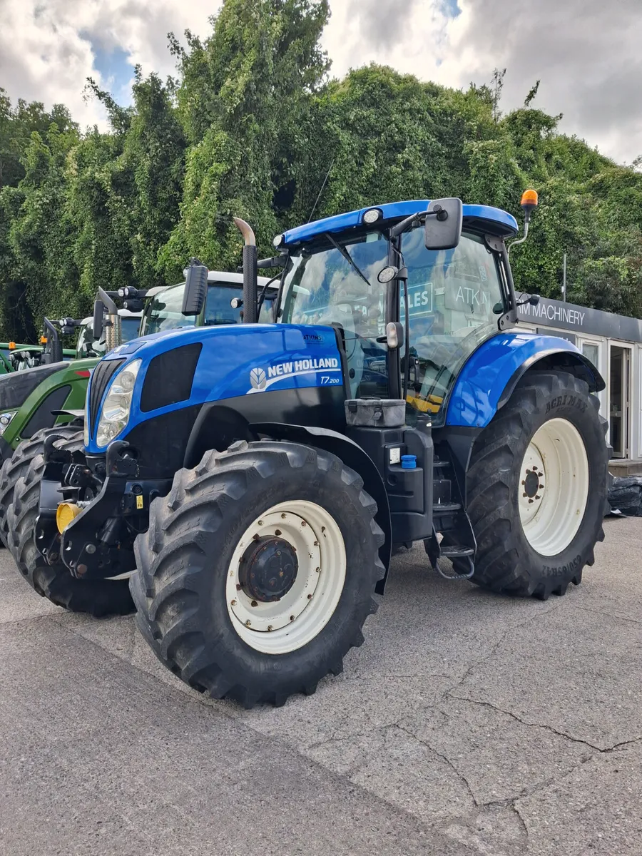 New Holland T7.200 - Image 2