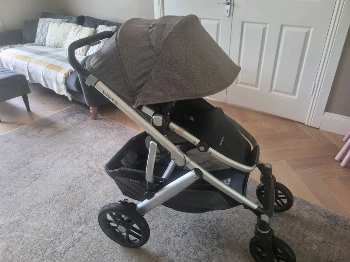 Uppababy vista 2 travel system - Image 3