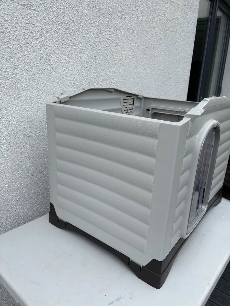 Dog house - Image 2