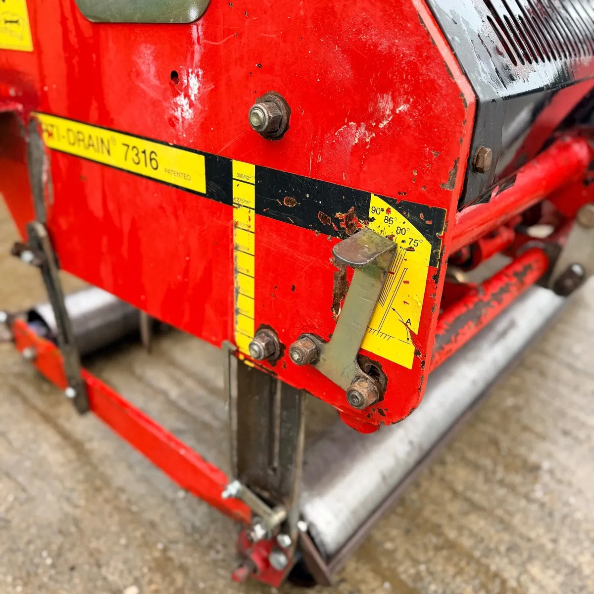 Verti Drain 7316 Aerator - Image 3
