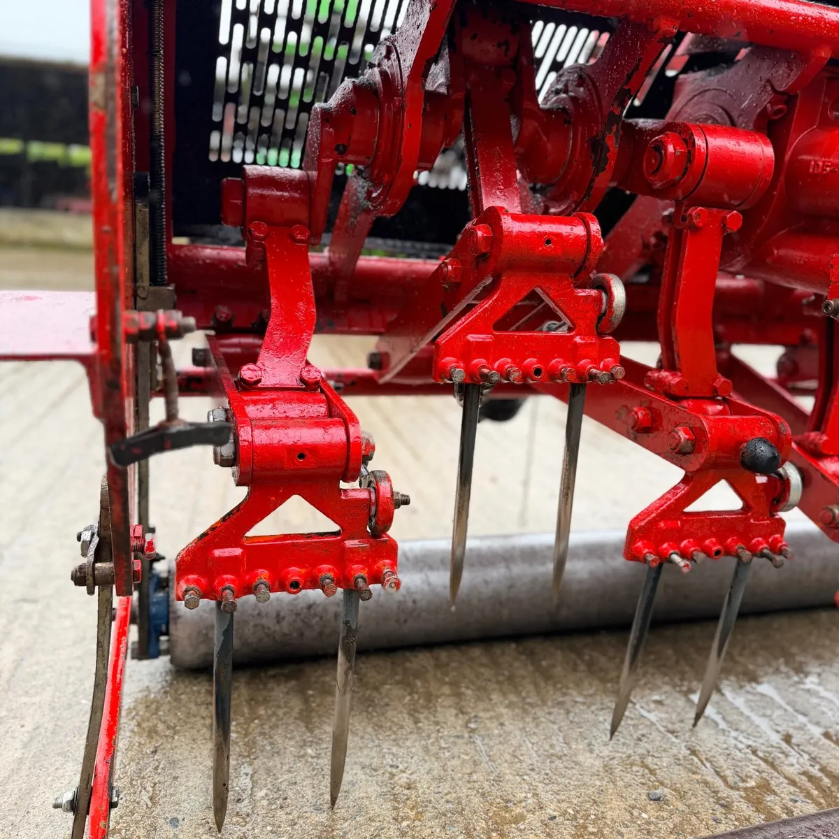 Verti Drain 7316 Aerator - Image 4