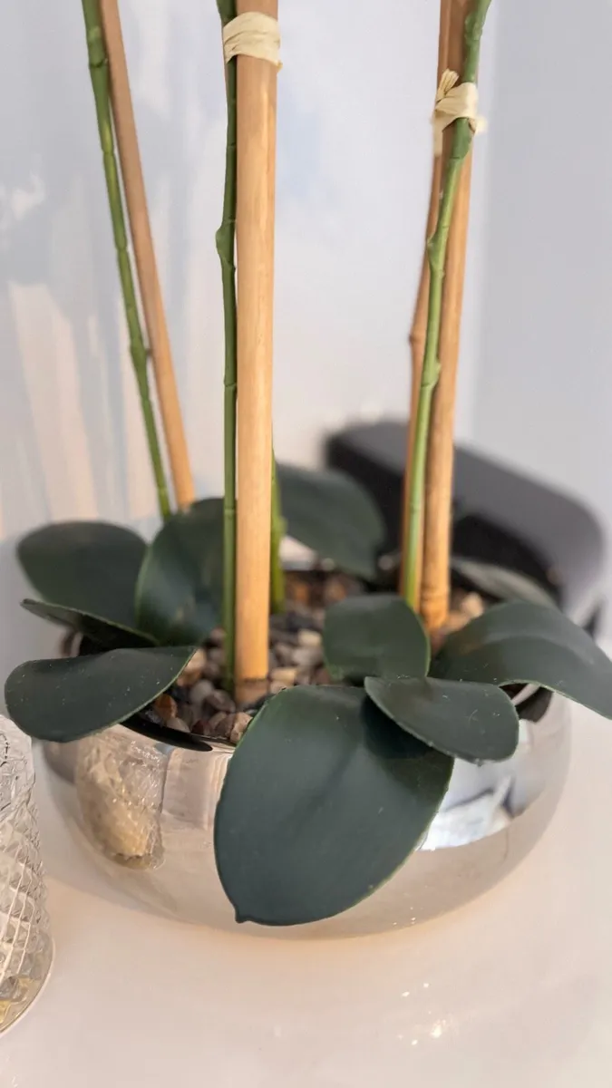 WHITE ARTIFICIAL ORCHID - Image 2