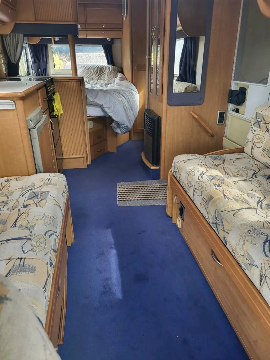 Camper van - Image 4