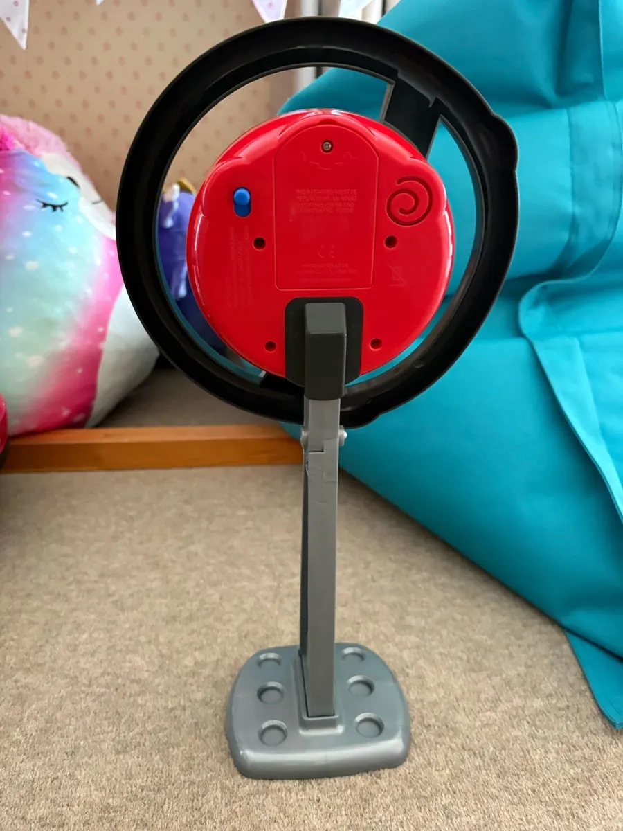 Interactive Steering wheel for backseat drivers - Image 2