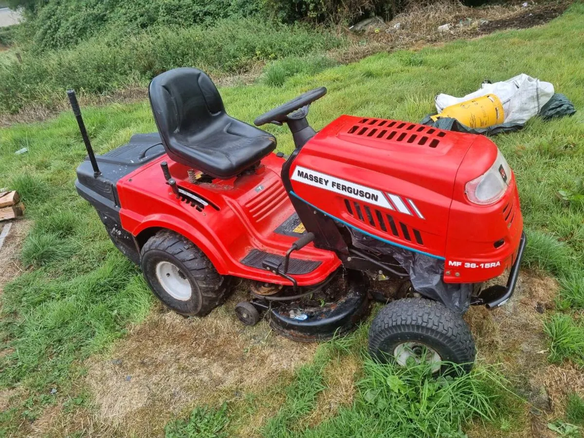 Ride on Lawnmower 42 inches deck massey ferguson - Image 3